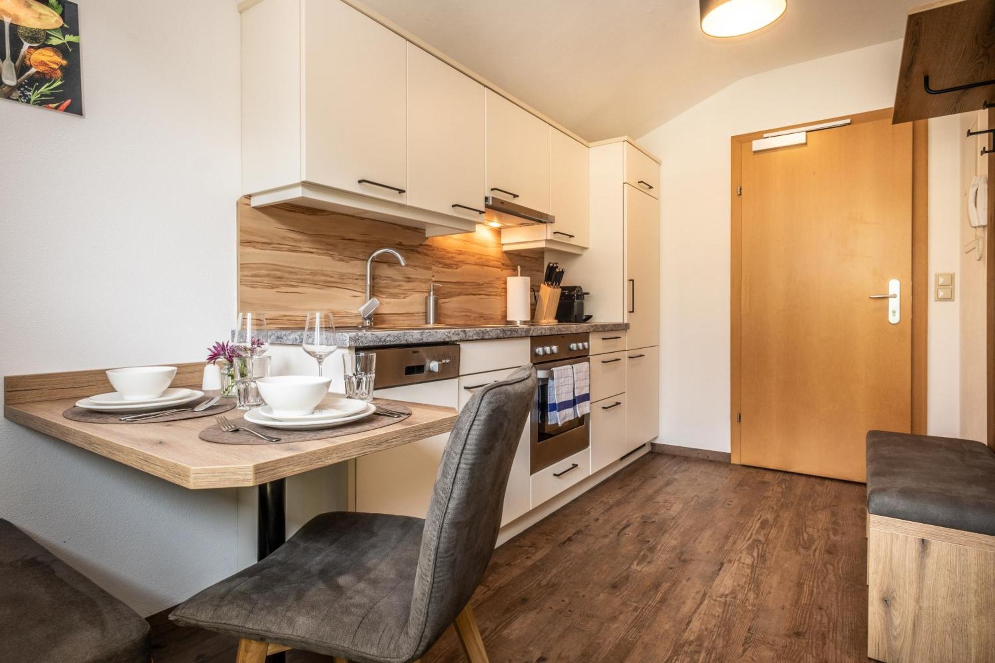 Alpha Apartments شفارتساخ إم بونغاو المظهر الخارجي الصورة