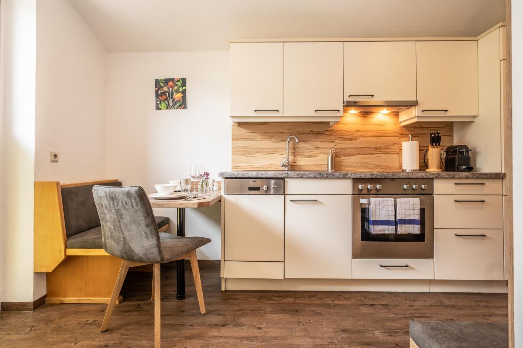 Alpha Apartments شفارتساخ إم بونغاو المظهر الخارجي الصورة